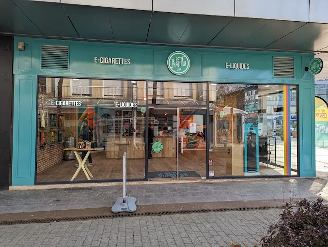 LE PETIT VAPOTEUR - SAINT-NAZAIRE (44) - Photo de la boutique