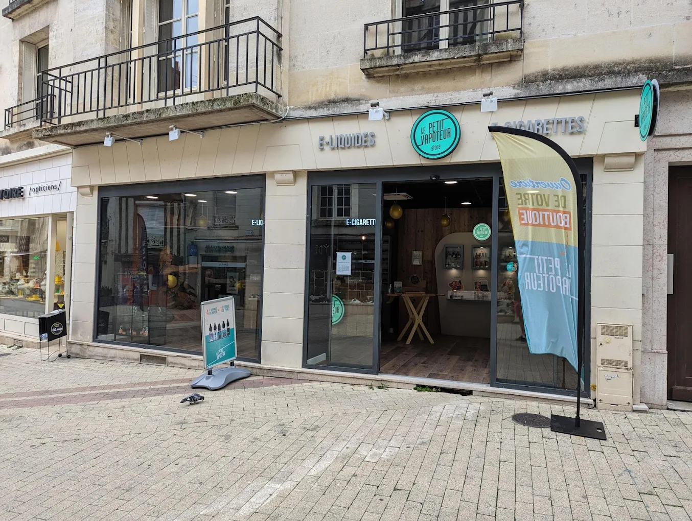 LE PETIT VAPOTEUR - BLOIS (41) - Photo de la boutique