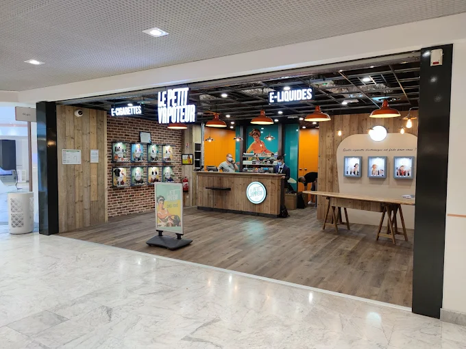 LE PETIT VAPOTEUR - NANCY (54) - Photo de la boutique