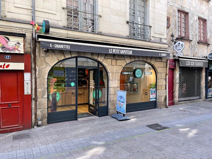 LE PETIT VAPOTEUR - NANTES-CARMES (44) - Photo de la boutique