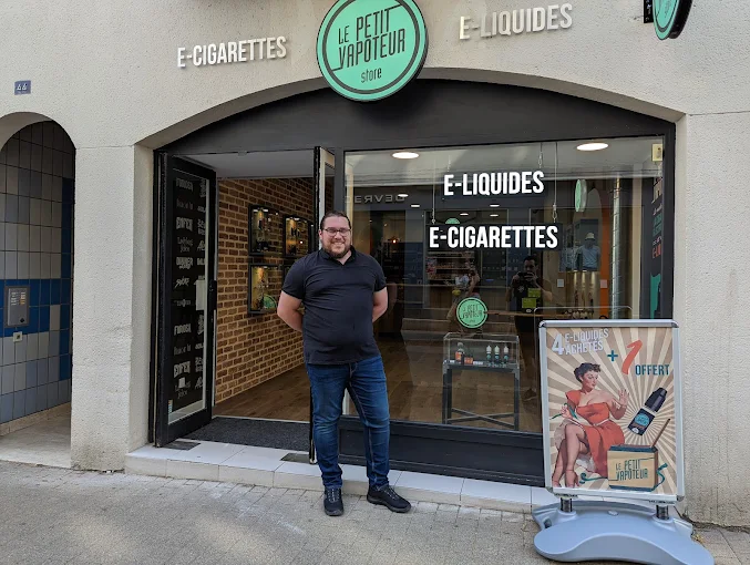 LE PETIT VAPOTEUR - VANNES (56) - Photo de la boutique