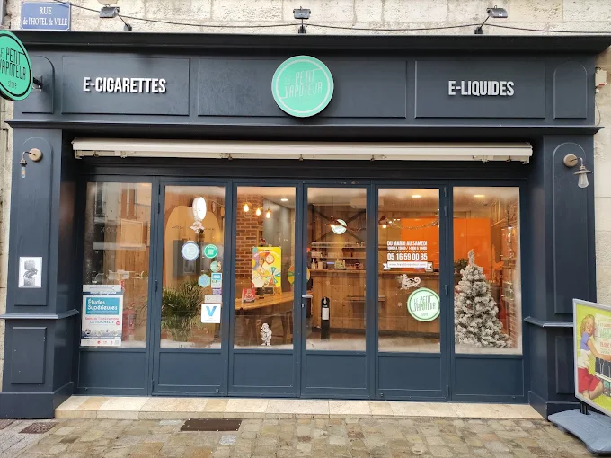 LE PETIT VAPOTEUR - LA ROCHELLE (17) - Photo de la boutique