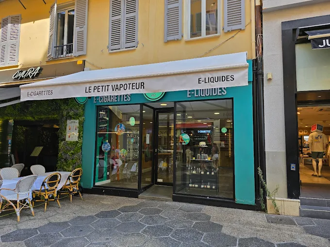 LE PETIT VAPOTEUR - NICE (06) - Photo de la boutique
