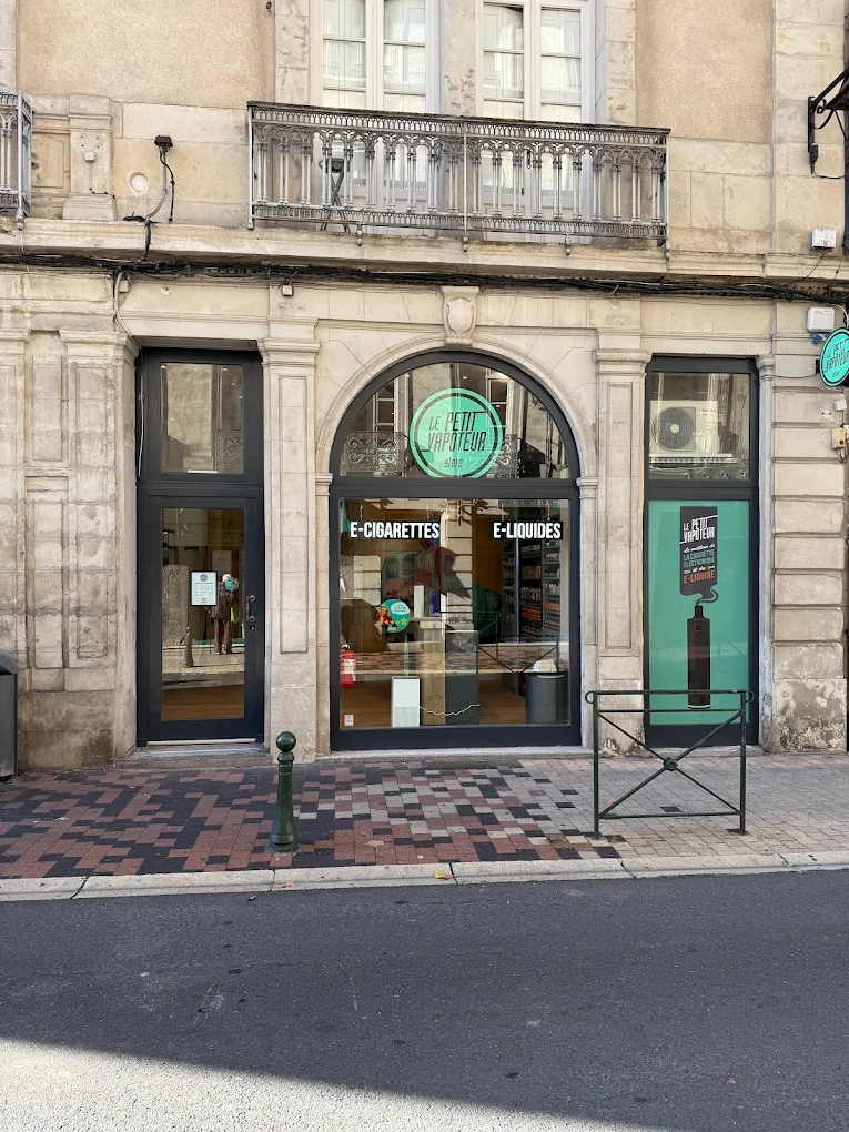 LE PETIT VAPOTEUR - CASTRES (81) - Photo de la boutique