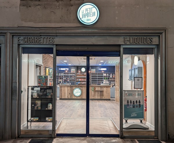 LE PETIT VAPOTEUR - COLMAR (68) - Photo de la boutique