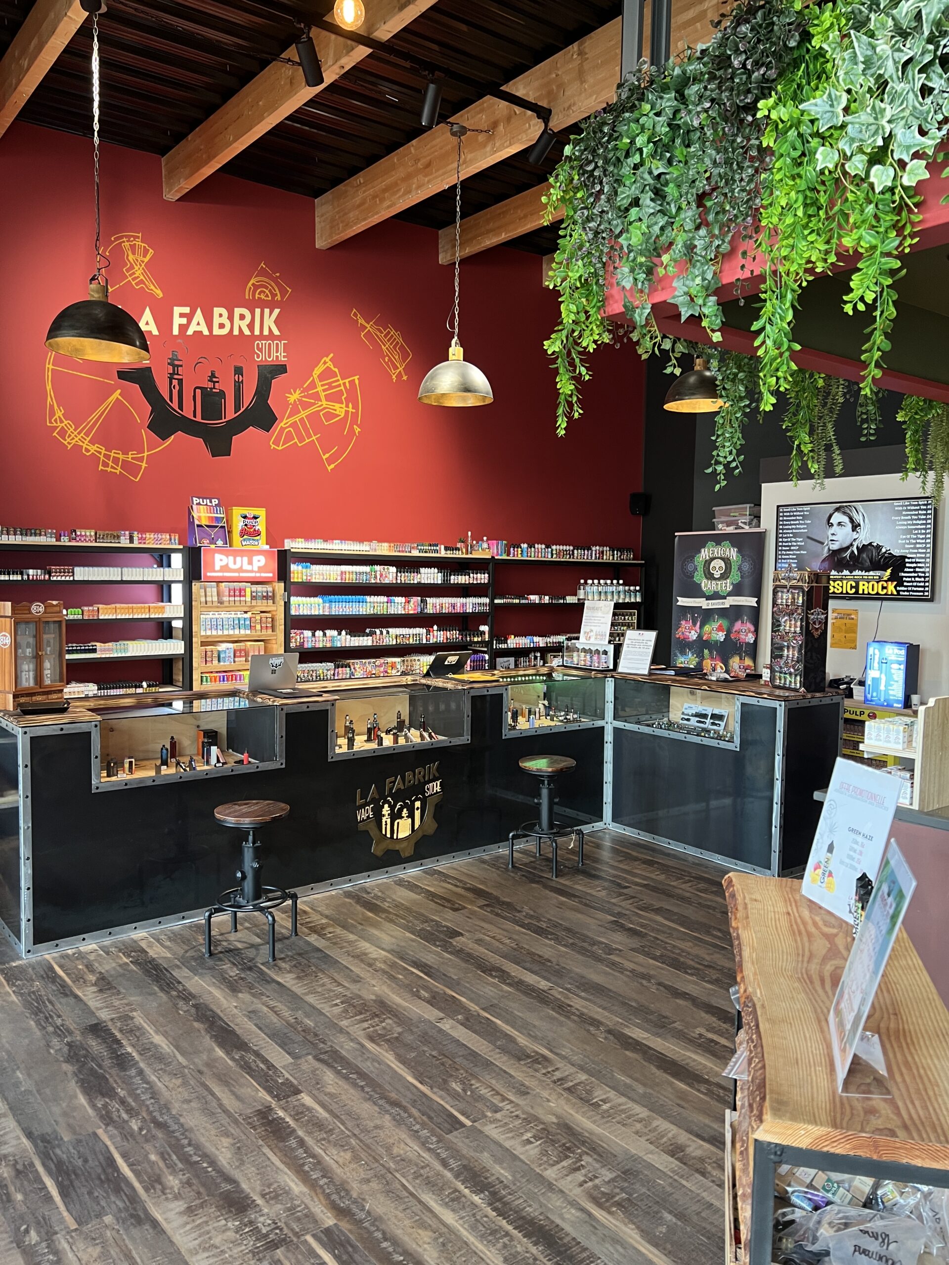 Image 2 de LA FABRIK - VAPE STORE - CARHAIX (29)