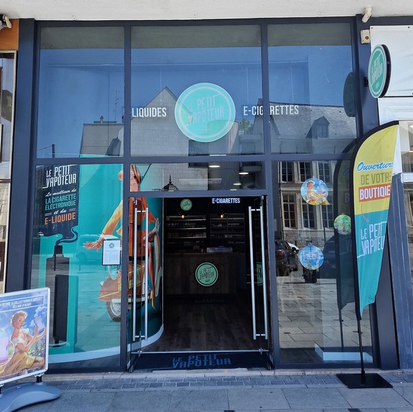 LE PETIT VAPOTEUR - VALENCIENNES (59) - Photo de la boutique