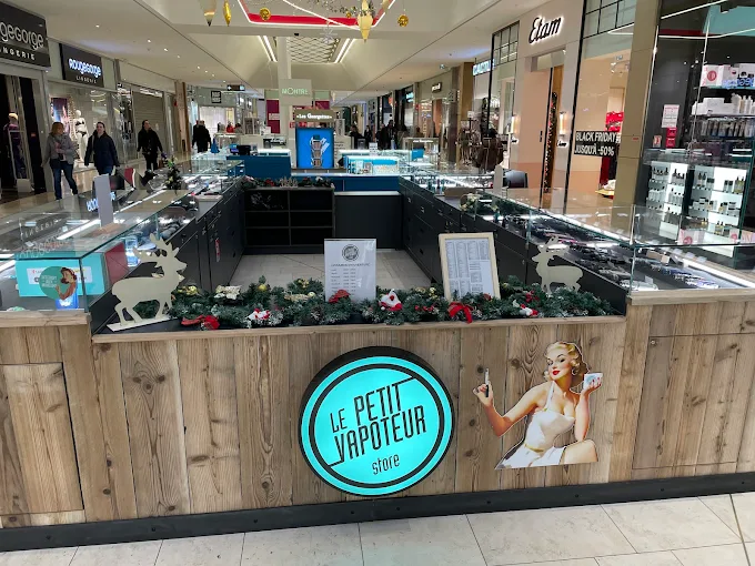 LE PETIT VAPOTEUR - GRENOBLE GRAND PLACE (38) - Photo de la boutique