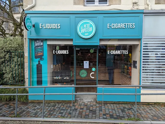 LE PETIT VAPOTEUR - QUIMPER (29) - Photo de la boutique