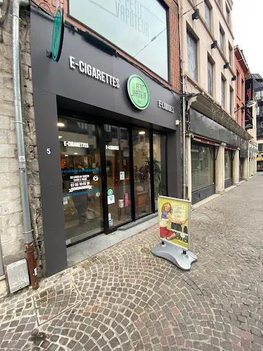 LE PETIT VAPOTEUR - LILLE (59) - Photo de la boutique
