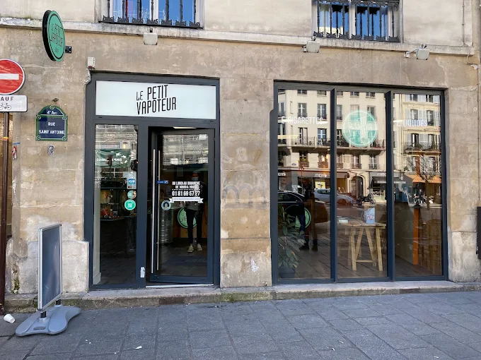 LE PETIT VAPOTEUR - PARIS-SAINT-ANTOINE (75) - Photo de la boutique