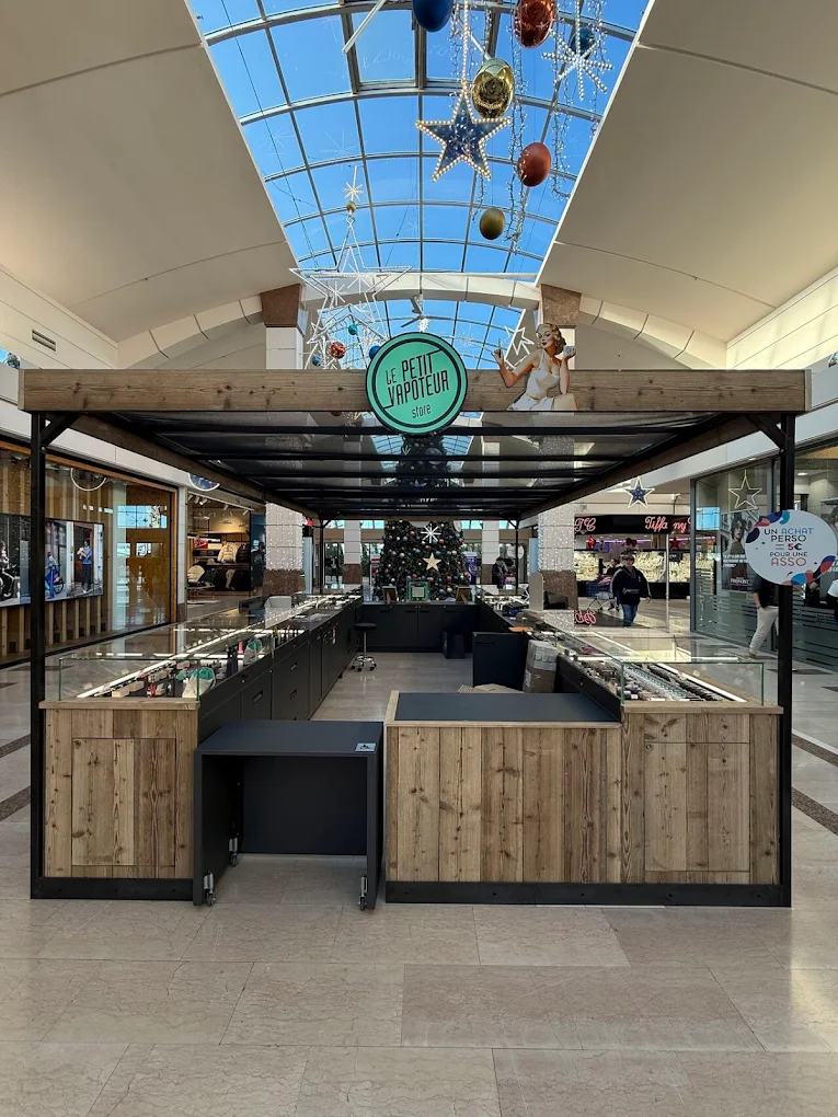 LE PETIT VAPOTEUR - CAEN MONDEVILLE (14) - Photo de la boutique