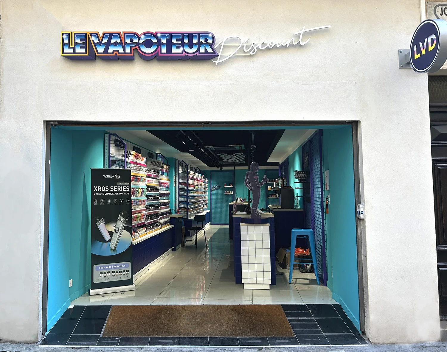 LE VAPOTEUR DISCOUNT - CANNES (06) - Photo de la boutique